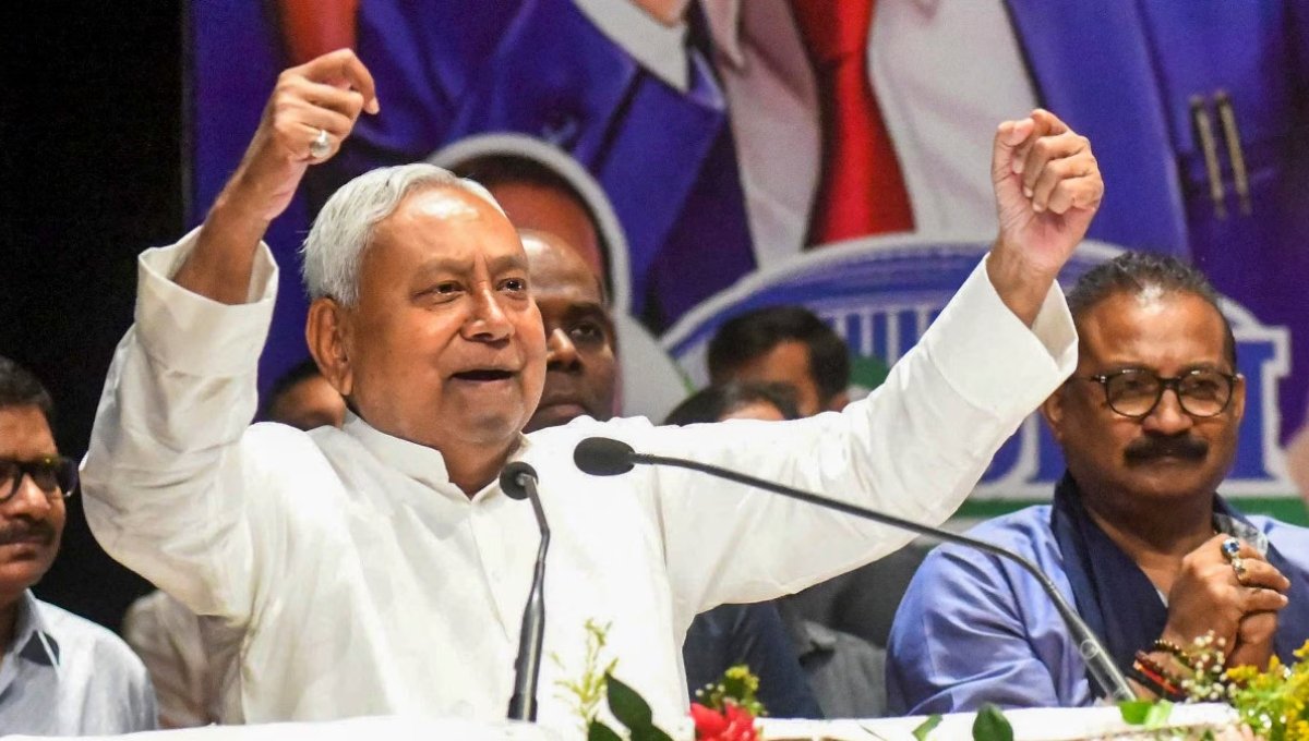 Bihar Journalist Pension Yojana: बिहार के पत्रकारों को मिली बड़ी सौगात, अब हर महीने मिलेंगे ₹15,000 पेंशन 2 Bihar Journalist Pension Yojana: बिहार के पत्रकारों को मिली बड़ी सौगात, अब हर महीने मिलेंगे ₹15,000 पेंशन एक इमोशनल और भरोसेमंद पहल
