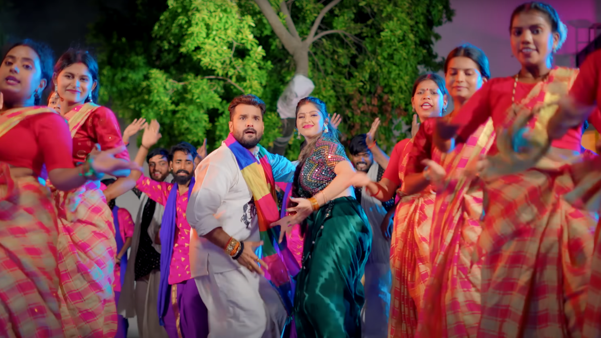 Khesari Lal Yadav Chudi Hariyarki Song: सावन में मचा तहलका! खेसारी लाल का 'चुड़ी हरियरकी' फिर बना यूट्यूब का बम – देखें धमाकेदार वीडियो! 3 Khesari Lal Yadav Chudi Hariyarki Song: खेसारी लाल यादव का बोलबम सॉन्ग 'चुड़ी हरियरकी' सावन में वायरल भोजपुरी गाना
