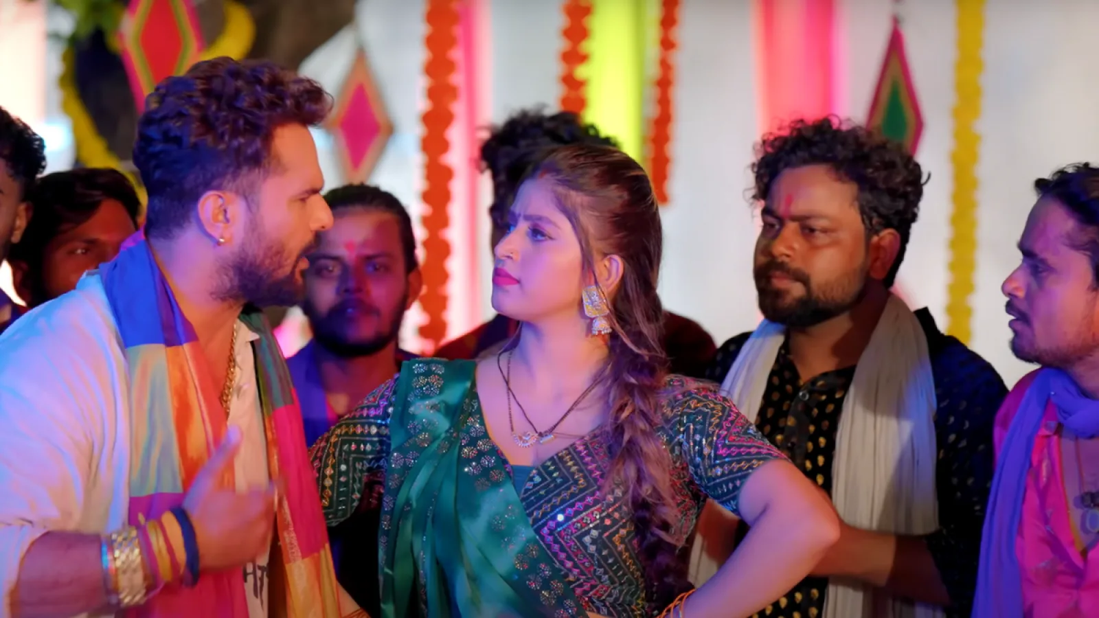 Khesari Lal Yadav Chudi Hariyarki Song: खेसारी लाल यादव का बोलबम सॉन्ग 'चुड़ी हरियरकी' सावन में वायरल भोजपुरी गाना