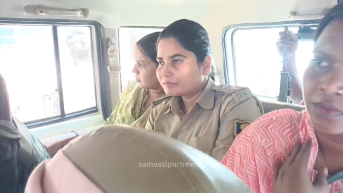 Samastipur Mahila Sho Putul Kumari Arrested: 20 हज़ार की घूस लेते रंगे हाथों पकड़ी गई समस्तीपुर महिला थानाध्यक्ष! 5 Samastipur Mahila Sho Putul Kumari Arrested: समस्तीपुर महिला थानाध्यक्ष पुतुल कुमारी रिश्वत लेते निगरानी विभाग द्वारा रंगे हाथों गिरफ्तार