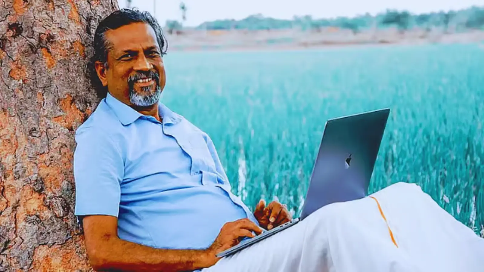 Sridhar Vembu Success Story: Sridhar Vembu standing in his rural Zoho office in Tamil Nadu, symbol of Indian entrepreneurial success