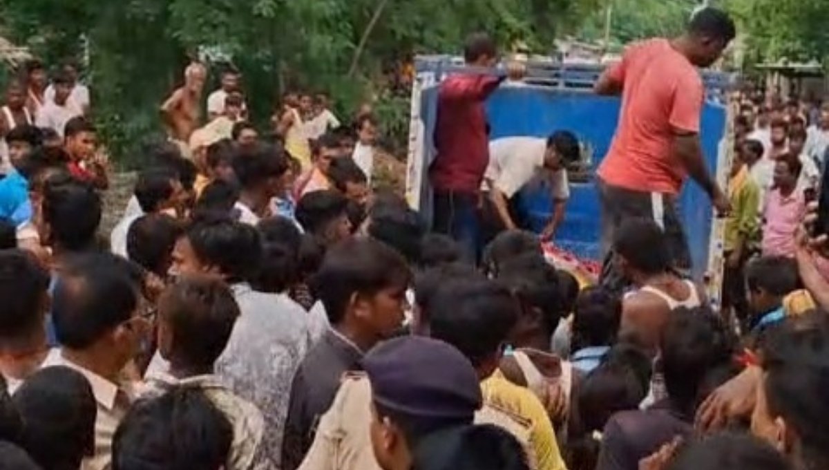 Woman Murdered Brutally: समस्तीपुर में खौफनाक वारदात! महिला की बेरहमी से हत्या, गांव में दहशत! 6 Woman Murdered Brutally In Samastipur: महिला की गला रेतकर हत्या से इलाके में सनसनी