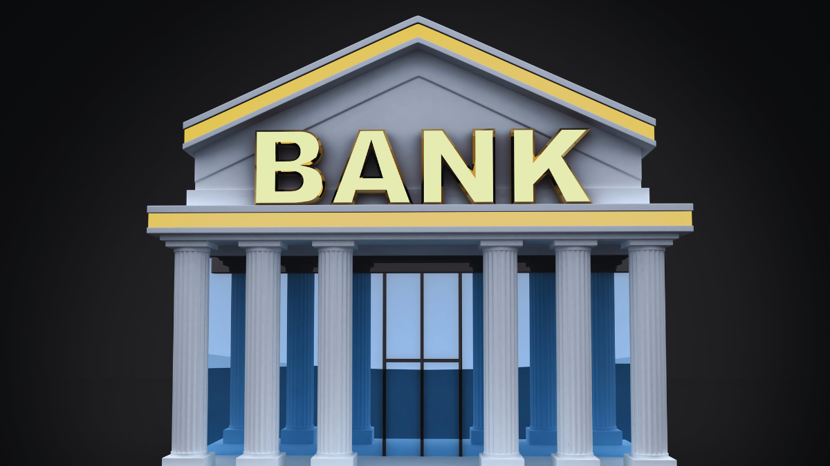 Bank Holiday Today August 2025: आज कौन से राज्यों में बैंक बंद रहेंगे? जानें अगस्त की पूरी लिस्ट 5 Bank Holiday Today August 2025 की पूरी लिस्ट जिसमें राज्यवार छुट्टियों और शनिवार की स्थिति की जानकारी दी गई है