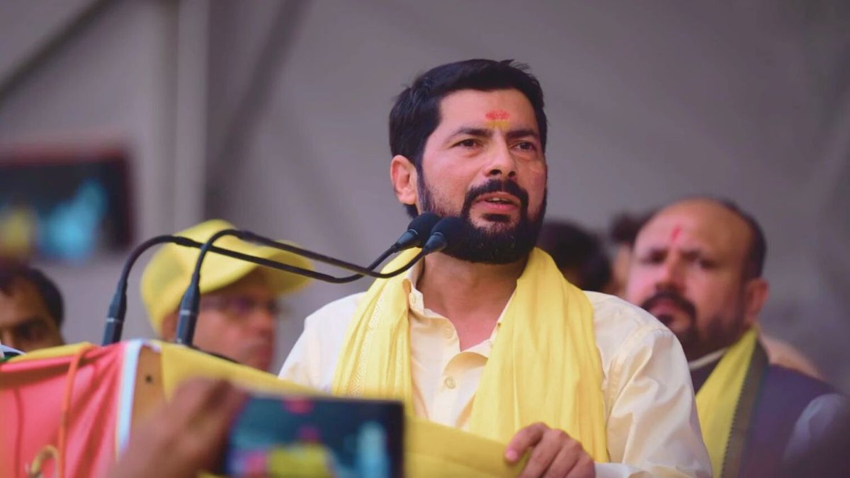 Bihar Politics Update आशुतोष कुमार भूमिहार बीजेपी जॉइन करते हुए समर्थकों के साथ, बिहार राजनीति अपडेट