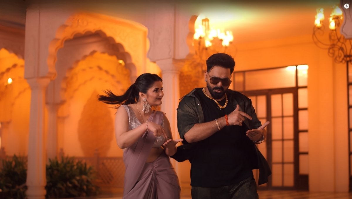 Saiyaan Sewa Kare 2025: भावनाओं और संगीत से भरपूर पवन सिंह शिल्पी राज का गाना 2 Saiyaan Sewa Kare 2025: भोजपुरी संगीत के चाहने वालों के लिए 2025 एक खास साल है। इस साल पवन सिंह और शिल्पी राज ने मिलकर “सईयाँ सेवा करे” नाम से एक नया भोजपुरी गीत पेश किया है।