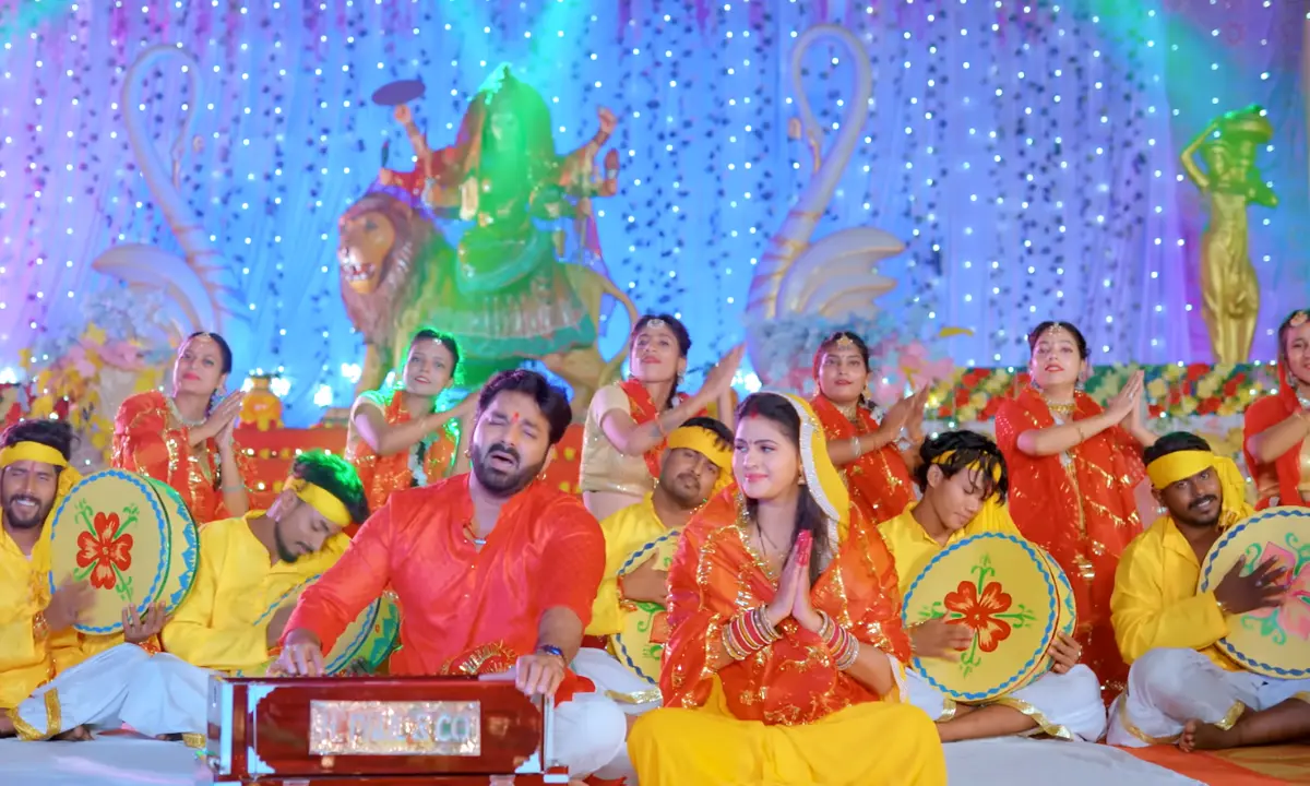 Pawan Singh Navratri Special Bhojpuri Song Dulari Mayariya viral on Wave Music with Chhaya of devotion