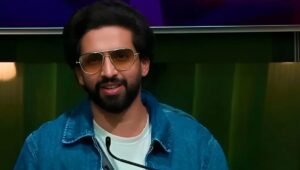 Bigg Boss 19 की कंटेस्टेंट Tanya Mittal Brutally Trolled Her Dress, वीडियो हुआ वायरल 3 Amaal Mallik Trolled In Bigg Boss 19 House, Fans Calling Him Fattu Captain