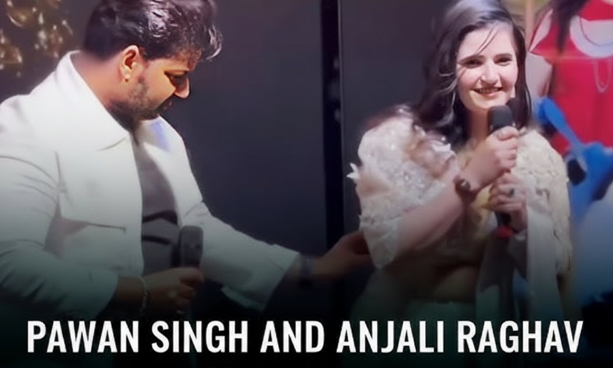 Pawan Singh Controversy with Anjali Raghav on stage viral video latest news