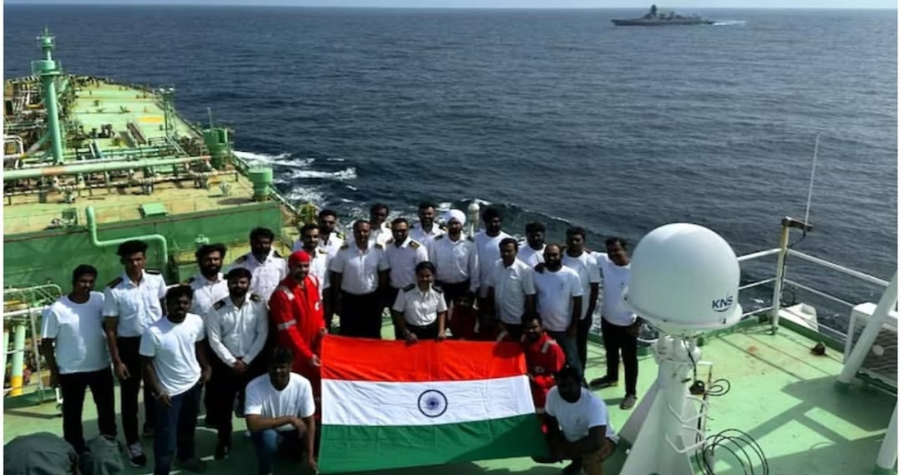 जंग के बीच भी नहीं रुकी भारत की रफ्तार! Hormuz Strait से गुजरते जहाजों ने दिखाया दम