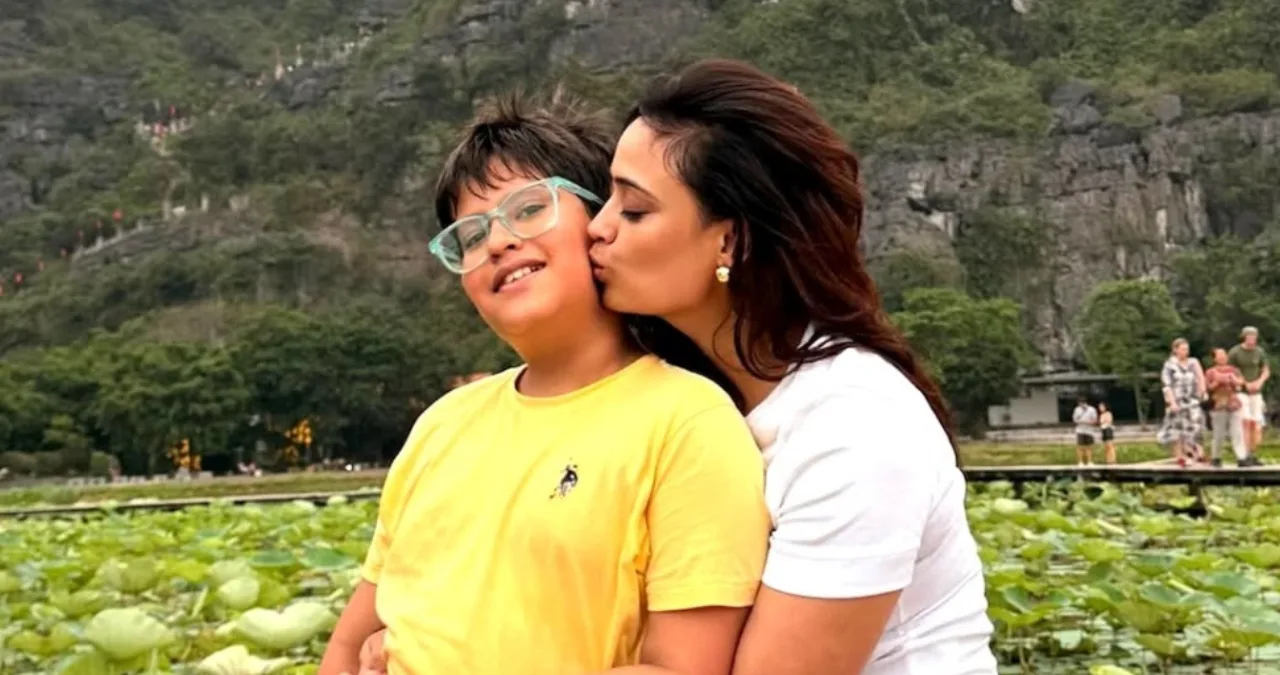 Shweta Tiwari: दो तलाक के बाद भी मुस्कुराती जिंदगी! बेटे संग वेकेशन पर छाईं श्वेता तिवारी